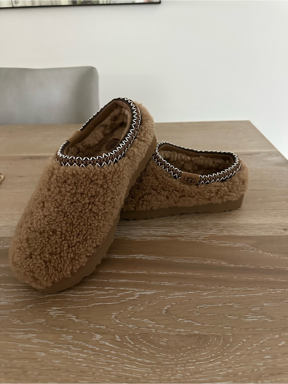 UGG Tasman Maxi Curly Slipper - Chestnut Brown